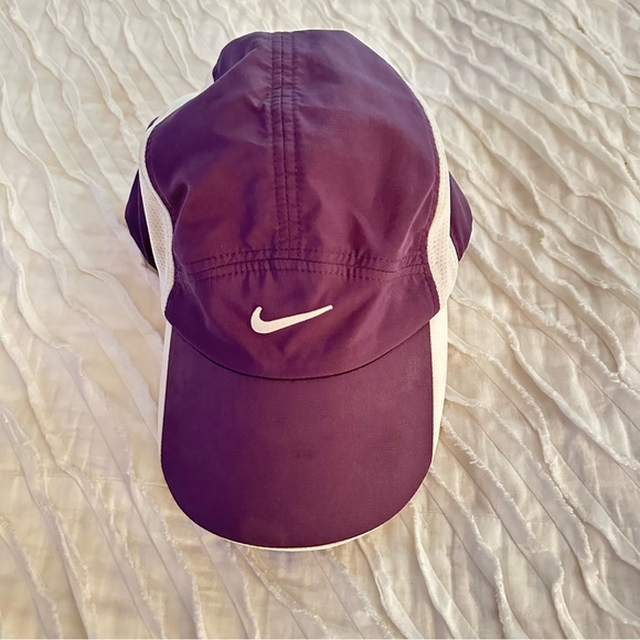 Nike Dri Fit Hat Cap Feather lite OSFM Golf Hat Adjustable - Picture 1 of 12